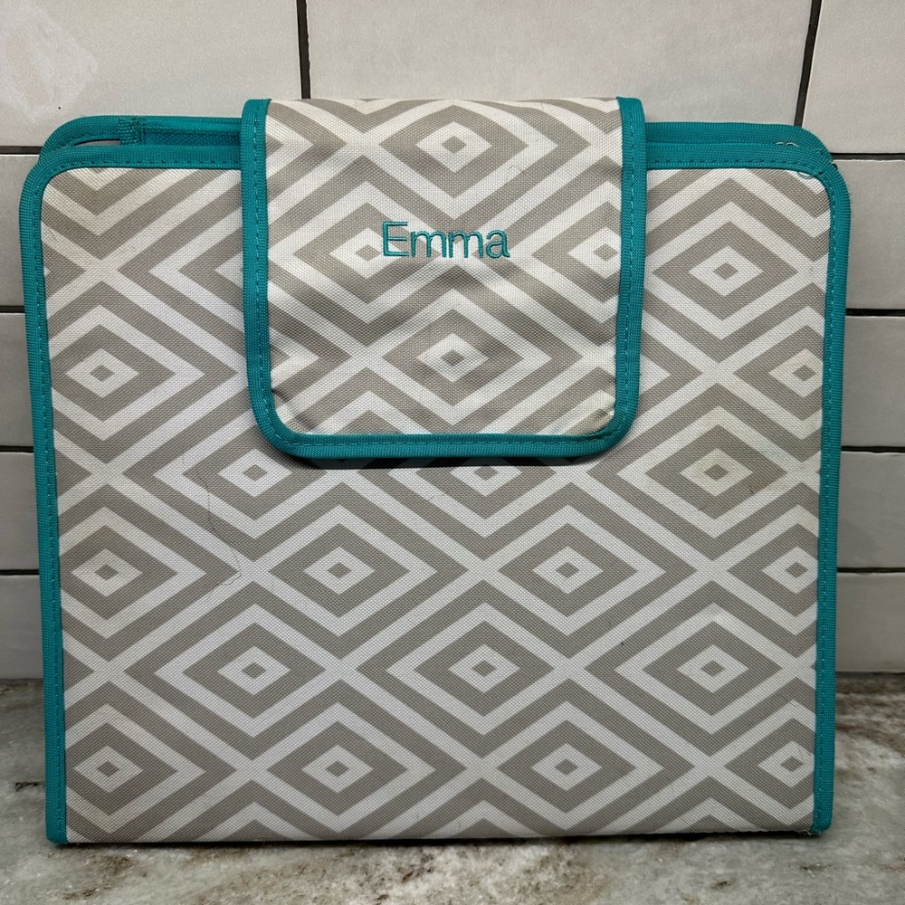 Pottery Barn PB Teen Gear-Up Gray Preppy Diamond Homework Holder Binder Emma